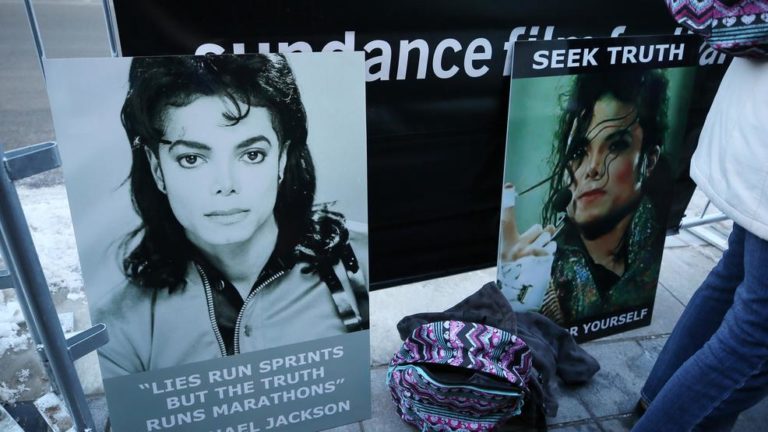 Американські телеканали відміняють трансляцію скандального фільму про Майкла Джексона