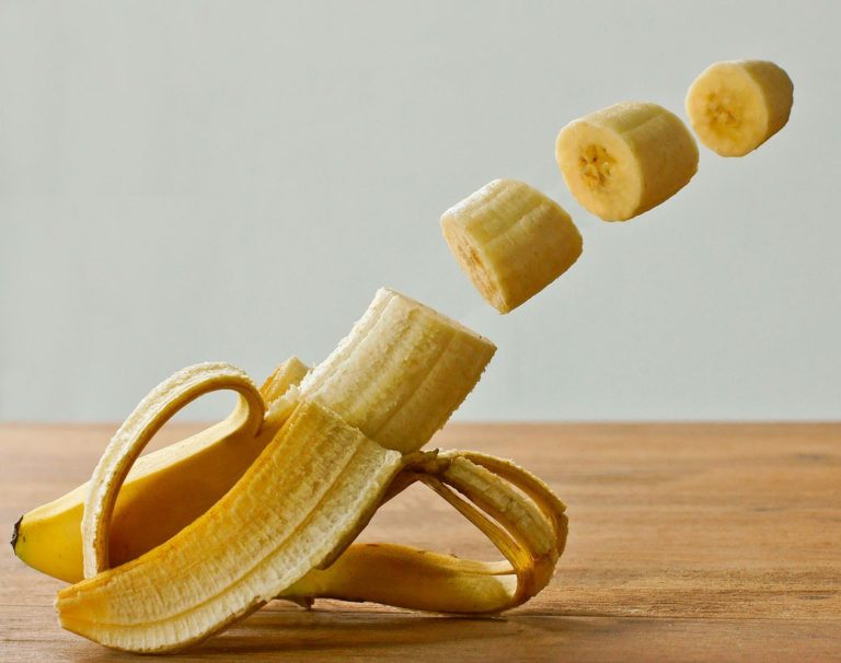 У Маямі «голодний митець» з’їв чужу бананову інсталяцію за $120 тис.