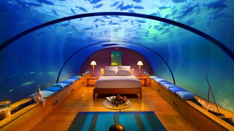 Рай для любителів екзотики: унікальний підводний готель у Дубаї (ФОТО)