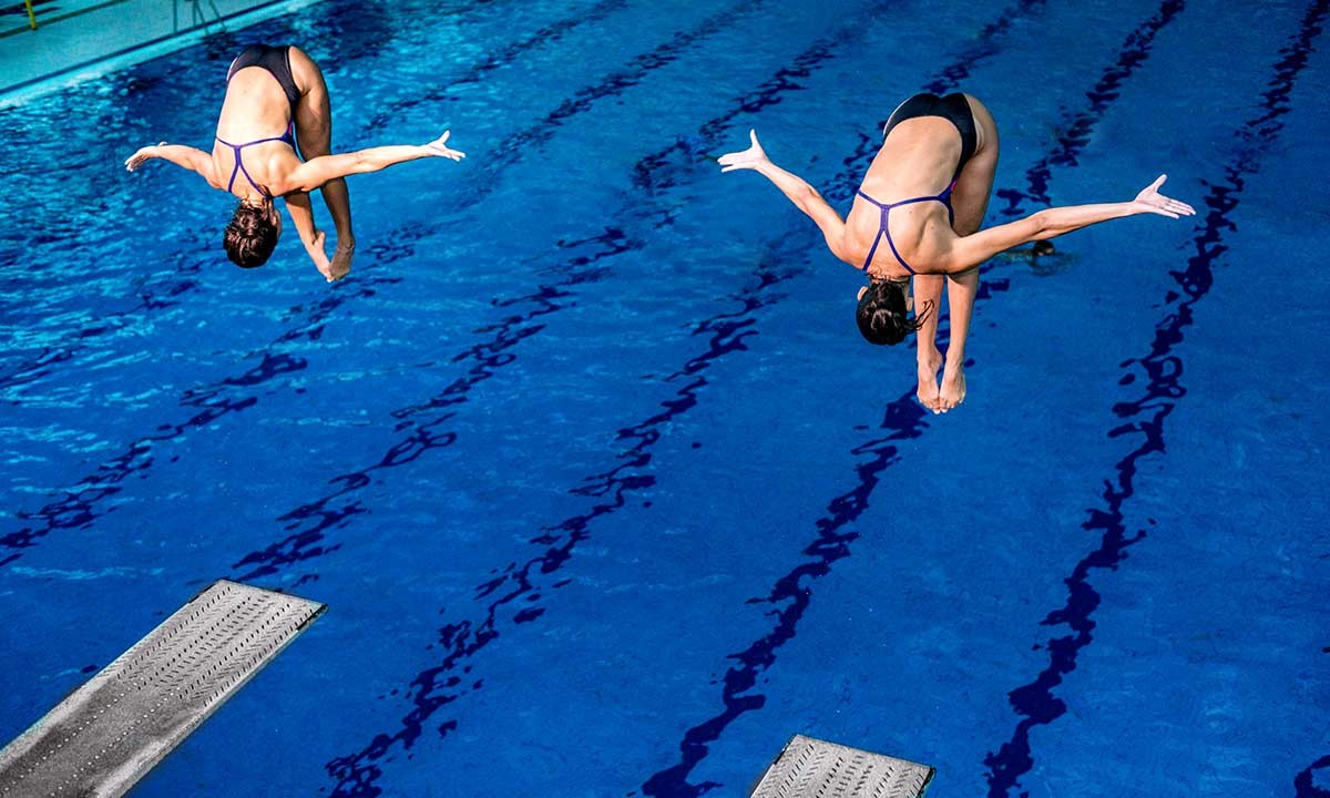synchro-diving