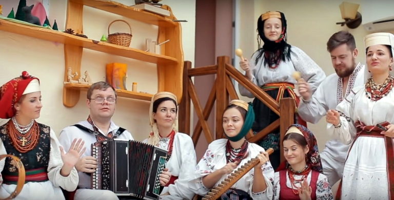 «Де ж те сито?»: українська фолк-версія «Despacito» веселить Інтернет (ВІДЕО)