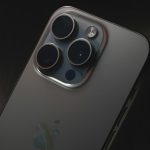 Apple оновила бета-версію iOS 18.3, виправивши серйозні помилки в AI-резюме сповіщень після критики за неточні новинні репортажі, надаючи користувачам більше контролю та прозорості. Оновлення iOS 18.3 розкриває нові можливості управління AI-сповіщеннями для користувачів.