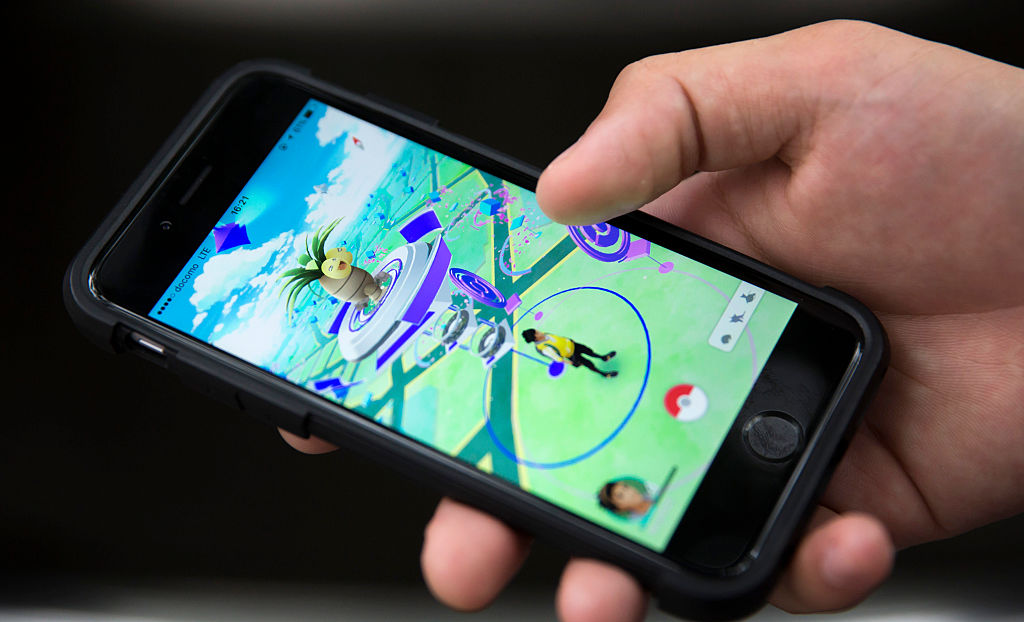 "Дні Pokémon GO, здається, рахуються, оскільки Niantic виставляє величезну ціну за гру. Чи звертається компанія до штучного інтелекту та картографування?" Досліджуйте, як зміни в стратегії Niantic можуть вплинути на майбутнє Pokémon GO.