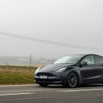 Tesla запустила функцію URAA в Китаї, яка, вважається, є версією FSD для цієї країни. Досліджуйте нову функцію URAA від Tesla, що обіцяє революцію в автономному водінні в Китаї!