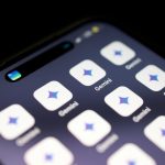 Google підтвердив, що функції потокового відео та спільного використання екрана Gemini Live працюють на будь-якому Android телефоні з версією 10 і вище. Однак, за це потрібно платити $20 на місяць. Досліджуйте нові можливості Gemini Live: відеостримінг та спільний доступ до екрана на Android!