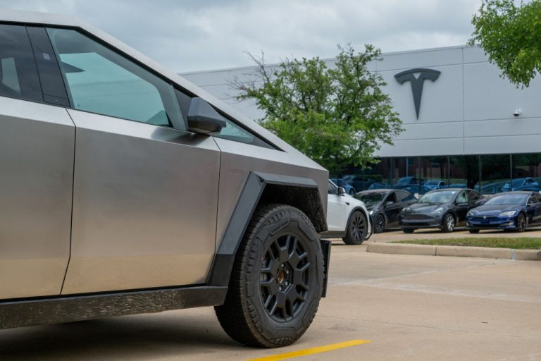 Обмін Tesla на Cybertruck 528