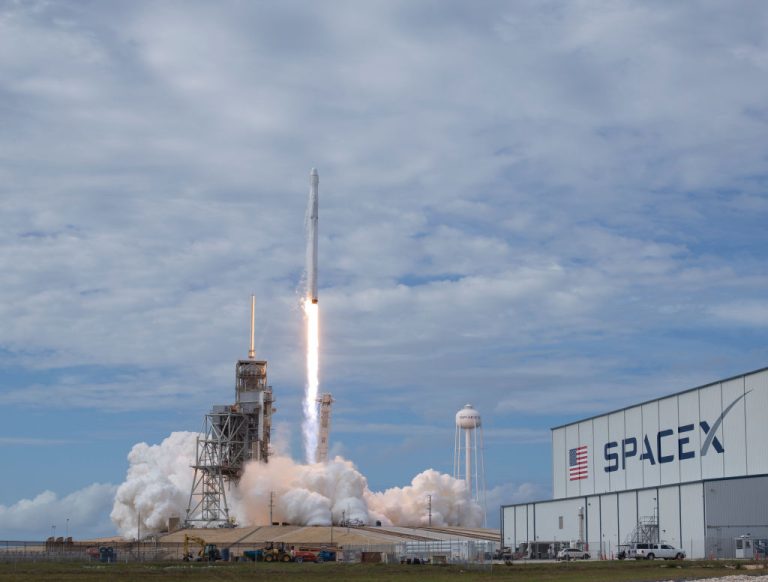 Amazon Kuiper обирає SpaceX 245