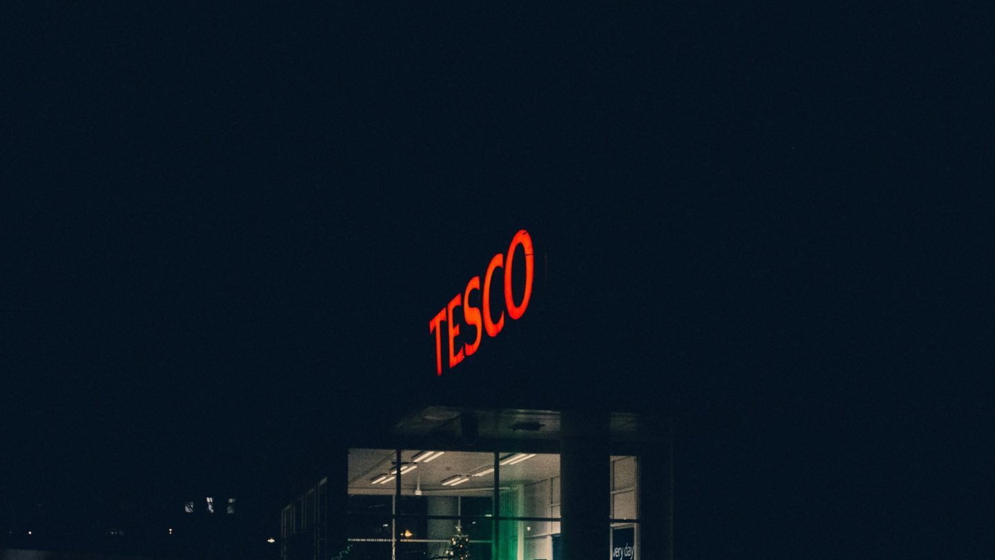 Партнерство Tesco Adobe 456