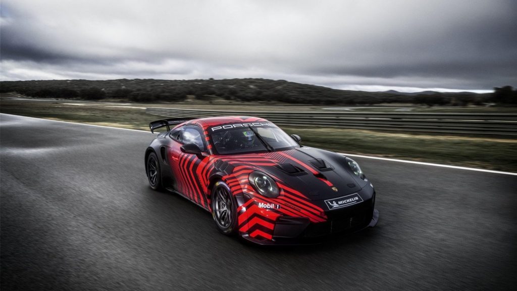 Розкриваємо секрети Porsche 911 GT4 R 527