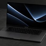 Що знати про OLED MacBook 245